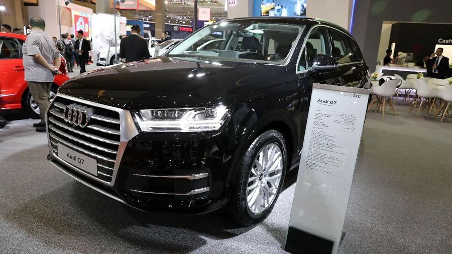 Jenis mobil dengan harga kelas menengah hingga mahal, mobil keluarga sampai supercar ikut meramaikan gelaran ini.