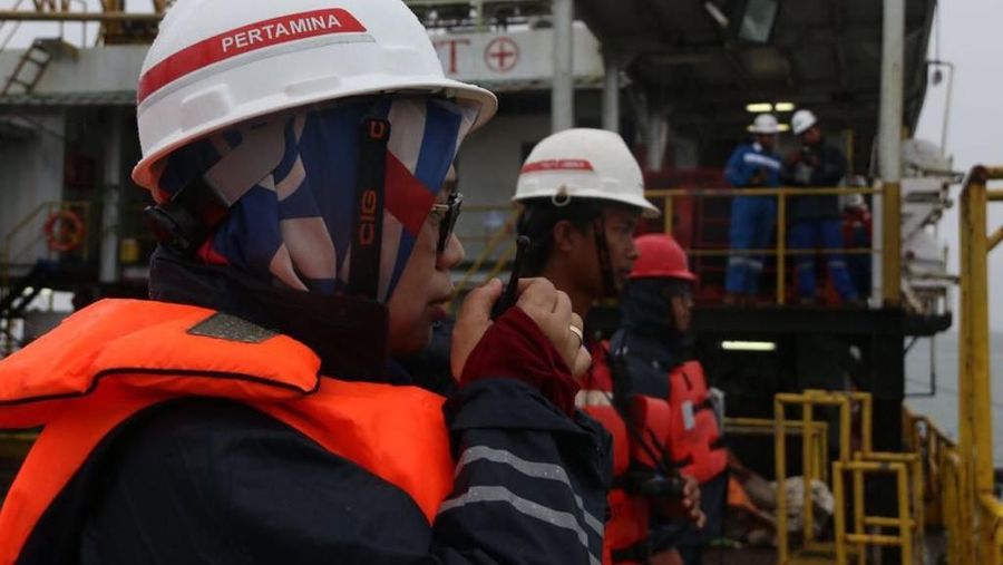 Kontribusi produksi minyak Pertamina ke RI kini mulai melampaui Chevron. 