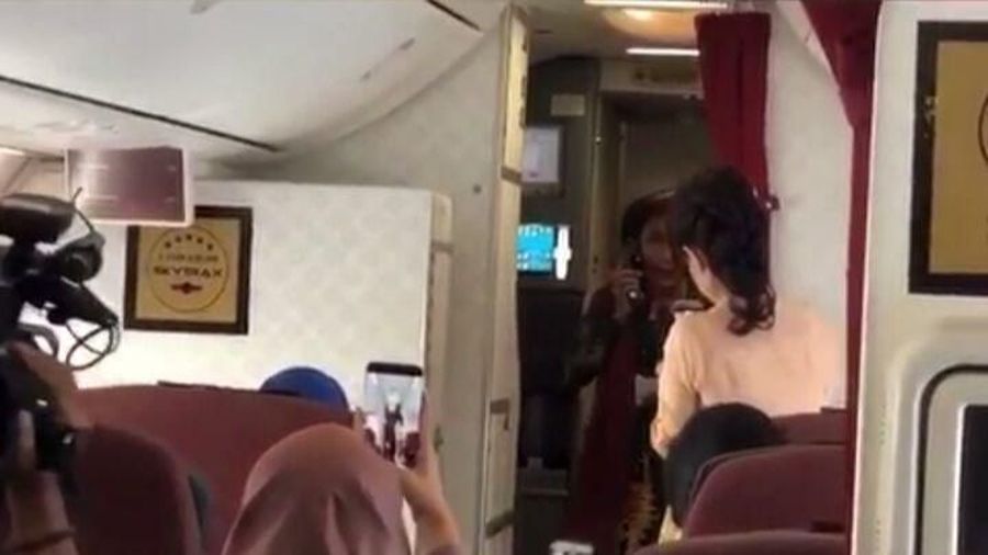Menyambut Hari Kartini pada 21 April 2018 semua kru pesawat Garuda Indonesia penerbangan rute Jakarta-Jogyakarta merupakan perempuan.