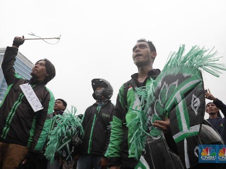 Pemain Baru Ingin Lawan Grab & Gojek, Kemenhub Tuntut Ini