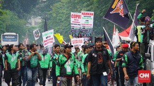 Ojek Online Anggap Jokowi 'Bohong' soal Payung Hukum