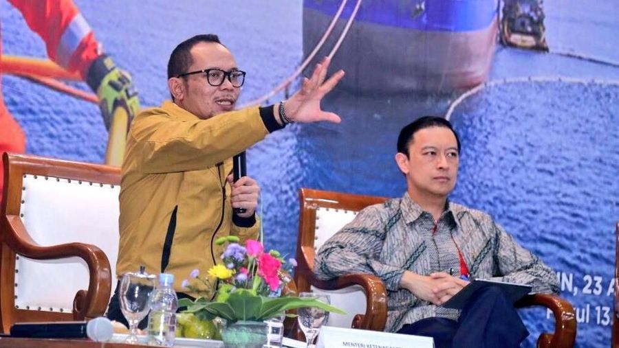 Masuknya tenaga kerja asing diklaim tingkatkan investasi.