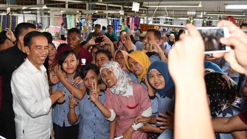 Purbalingga merupakan pusat industri bulu mata palsu terbesar kedua di dunia dan menyerap kurang lebih 60 ribu tenaga kerja lokal.