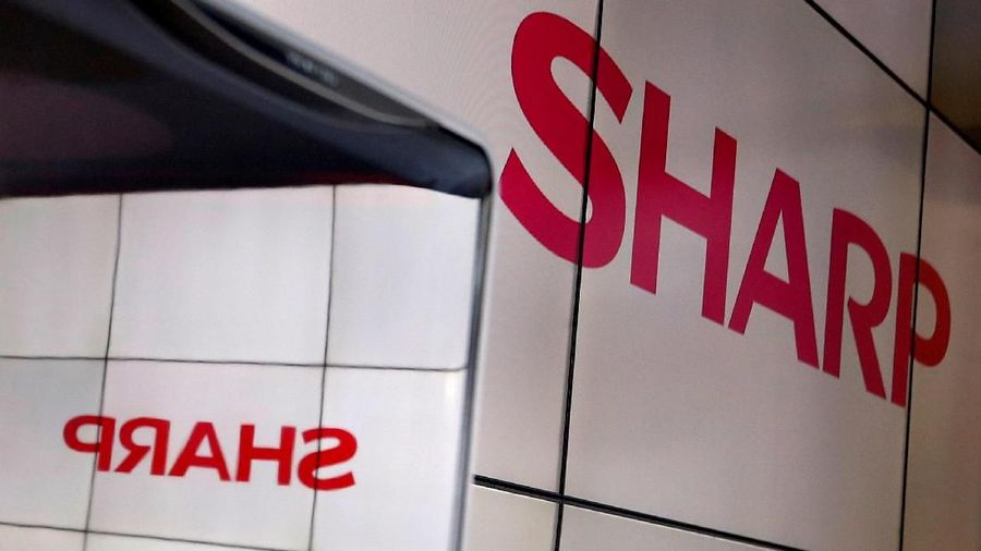 Pengumuman penerbitan saham baru ini telah membuat saham Sharp turun 21%.