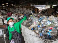 Pengusaha dan Pemerintah Perangi Jutaan Ton Sampah Plastik