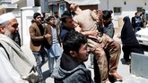Namun, Kepala Pemerintahan Eksekutif Afghanistan, Abdullah Abdullah, mengatakan bahwa tekad bangsanya untuk mereformasi proses pemilu tetap kuat dan teroris tak akan menang atas keinginan kuat rakyat. (Reuters/Mohammad Ismail)