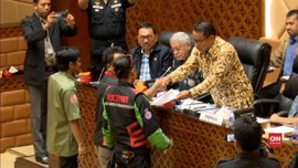 VIDEO: Ojek Daring Bertemu Komisi V DPR