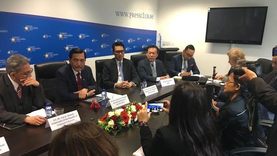 Mulai 2021, Eropa akan melarang peggunaan biodiesel berbahan CPO. Sementara itu, Indonesia merupakan produsen CPO terbesar di dunia.
