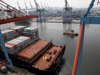 Surplus Perdagangan China dengan AS Melebar Jadi Rp 312 T