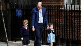 Jenguk Adik, Pangeran George-Charlotte Kompak Berbaju Biru
