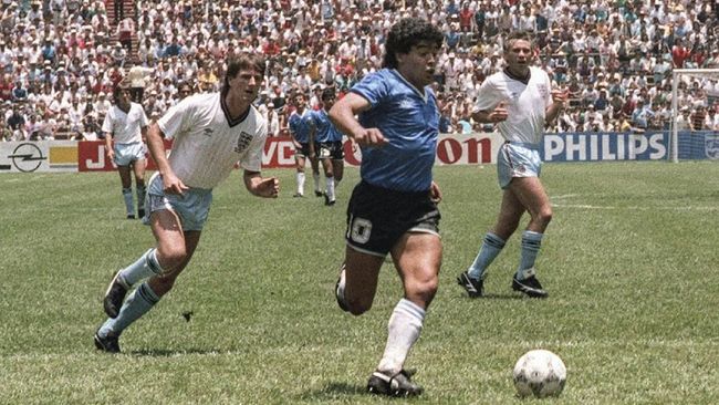 Cerita Maradona Marah ke Rekan Setim Usai Gol 'Tangan Tuhan'