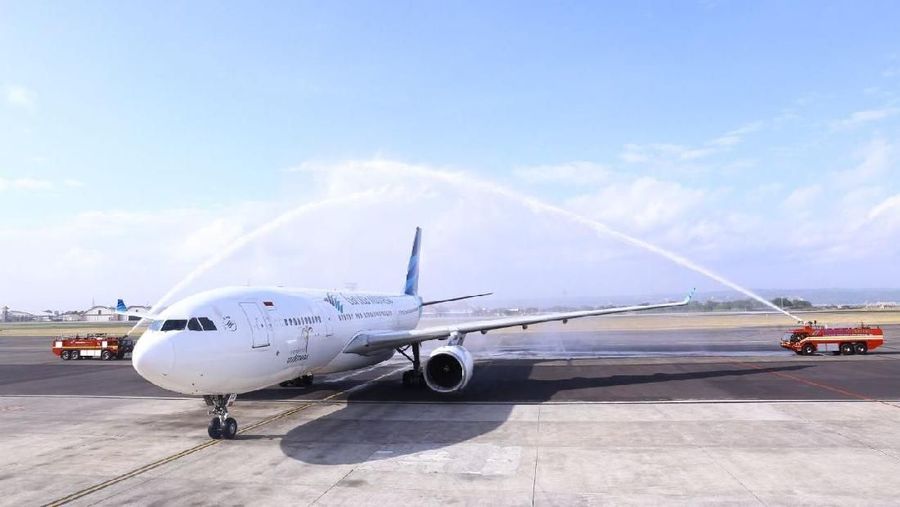 Sebaiknya, pemerintah mengkaji lebih matang sebelum memperbolehkan maskapai asing menggarap rute domestik.