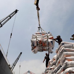 Menhub: Jasa Pelabuhan Tetap Berjalan Selama Libur Lebaran
