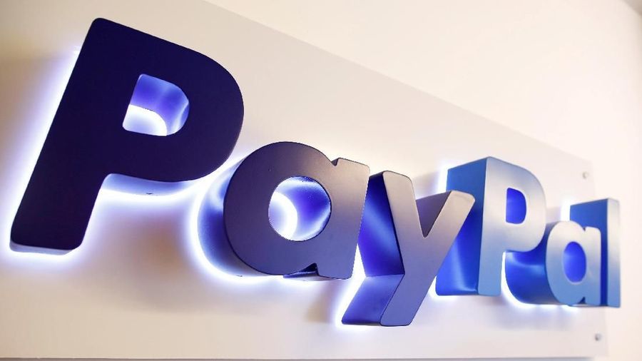 FILE PHOTO: The PayPal logo is seen at a high-tech park in Beersheba, southern Israel August 28, 2017.   REUTERS/Amir Cohen