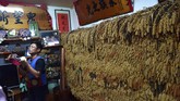 Di lokasi tersebut terdapat miniatur suku asli Formosa mulai dari rumah tradisonal, tarian, lagu dan berbagai hasil kerajinan. (ANTARA FOTO/Prasetyo Utomo)