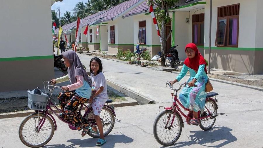 Di Kabupaten Pangandaran, juga akan dibangun Rumah Susun Pondok Pesantren Nurul Bayan Kecamatan Cimerak, untuk mendukung pendidikan para santri.