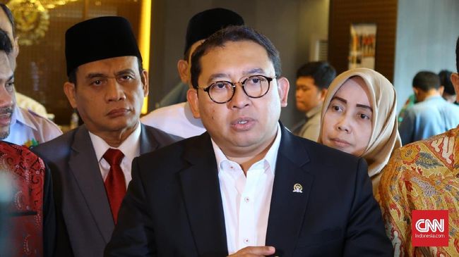 Ngabalin Jadi Komisaris, Fadli Cap BUMN Sarang Timses Jokowi