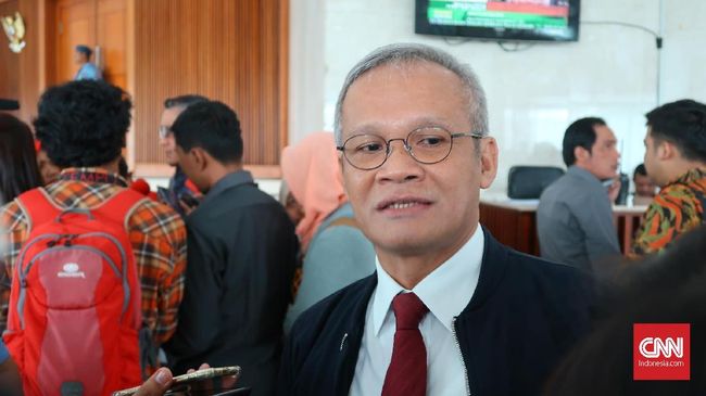 Survei Kompas, TKN Sindir Sandi Tak Selaras dengan Prabowo