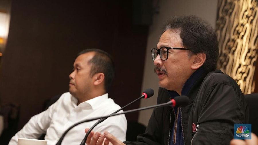 Bos BEI menyatakan perfomance perusahaan, jumlah produk, investor dan frekuensi perdagangan masih cukup bagus.
