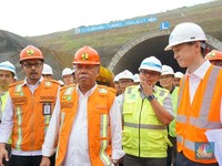 Ini Perkembangan Proyek Tol Tembus Bukit Cisumdawu