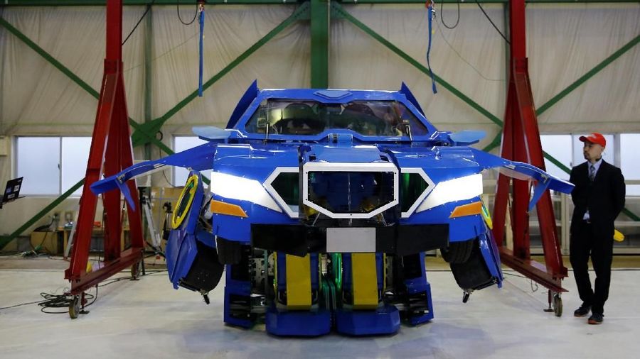J-deite RIDE adalah mobil yang dapat menjadi robot.