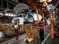 Bea Impor Otomotif Trump Bisa Pangkas 366.000 Pekerjaan AS