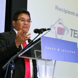 Saham Telkom Melesat Jelang RUPS Besok, Bakal Ganti Dirut?