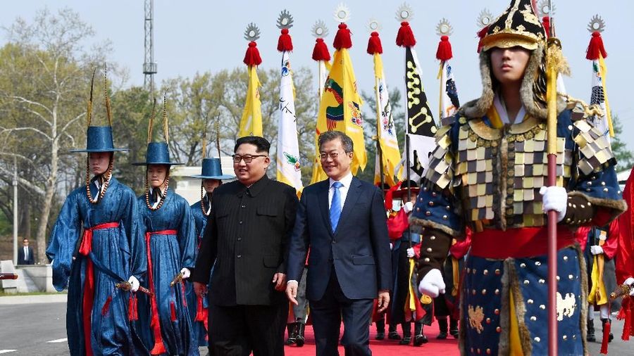 Kim Jong Un berkomitmen pada denuklirisasi seiring dengan usaha diplomatik untuk mempertahankan kedamaian di Semenanjung Korea.