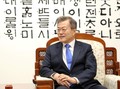 Perang Dagang Jepang vs Korsel, Moon Jae-in Isyaratkan Damai