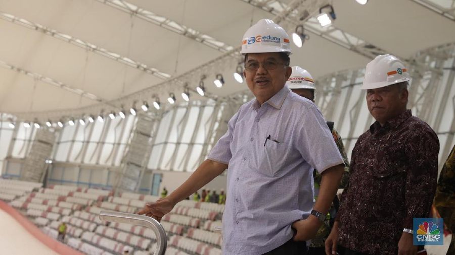 Wakil Presiden Jusuf Kalla menyebut kasus yang menjerat PT PLN (Persero) akan memperlambat pelaksanaan program 35.000 MW.