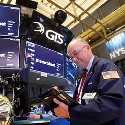 Pasar Sedikit Lega, Wall Street Dibuka Kembali Sumringah