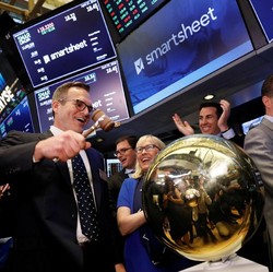 Nantikan Sabda Powell, Wall Street Menghijau