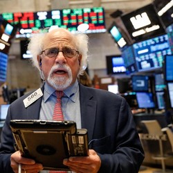 Wall Street Kompak Hijau, Saham Tesla & Freeport Ngamuk!