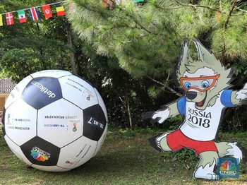 FOTO: Menyulap Komplek Mutiara Menjadi Kampung Bola