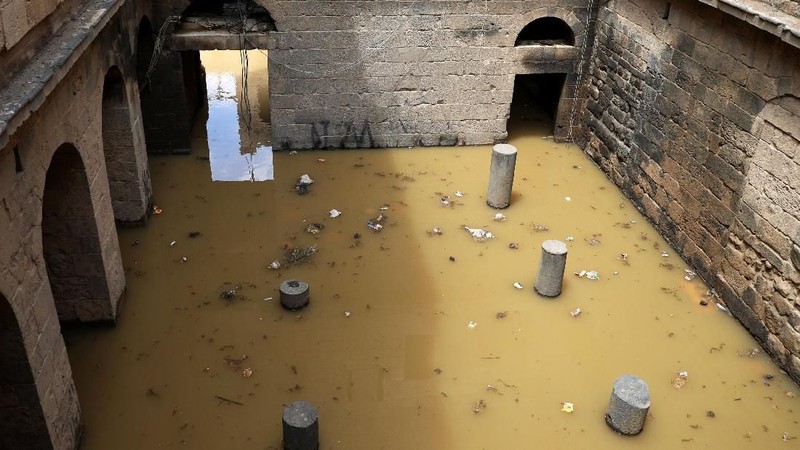 Banjir yang merendam kawasan bersejarah ini terjadi usai intensitas hujan yang tinggi