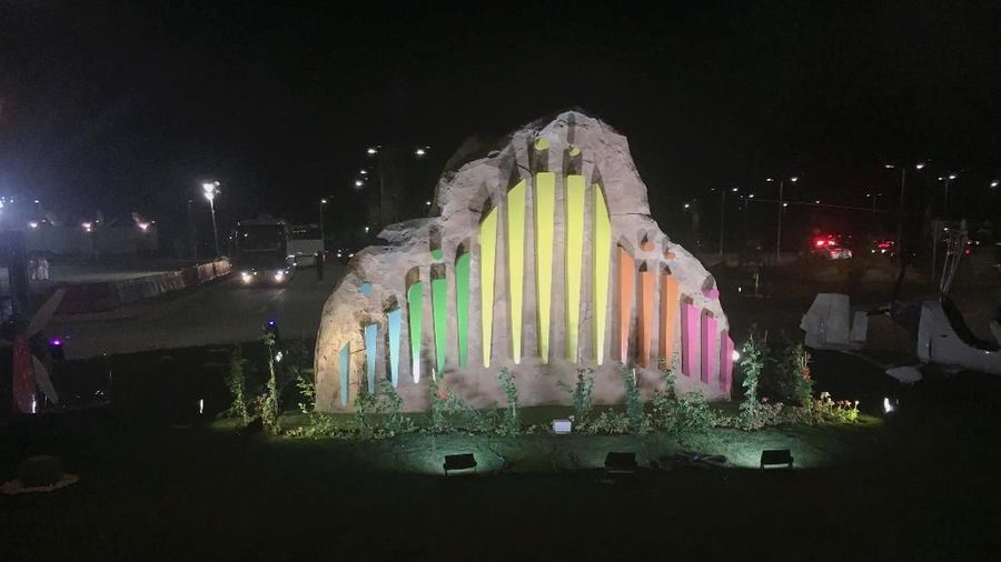 Qiddiya dibangun di atas tanah seluas 334 km persegi atau 2,5 kali ukuran Disney World.