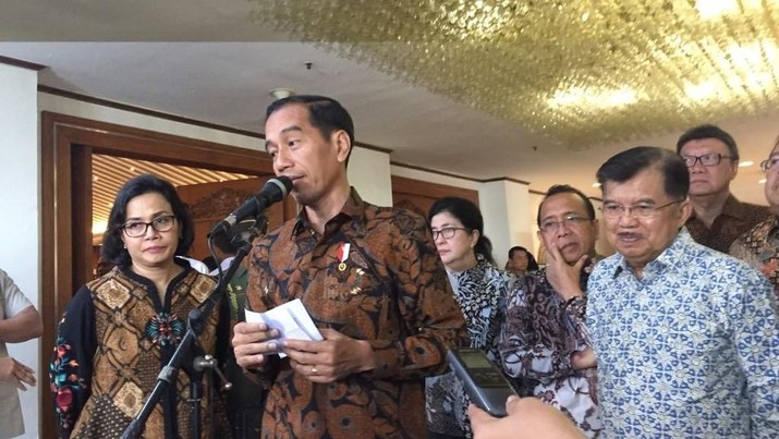 Jokowi Umumkan Pembatalan Libur Lebaran Hari Ini?