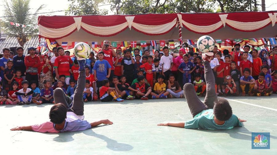 Kampung Piala Dunia 2018 merupakan acara yang dilaksanakan dalam menyambut piala dunia 2018