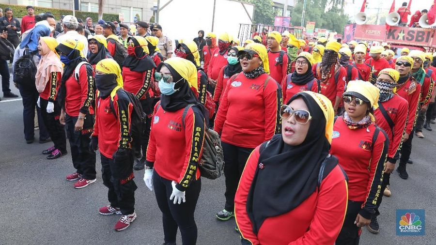 Hari 1 Mei diperingati sebagai Hari Buruh, dan seperti biasa ini adalah waktu di mana para buruh menyuarakan hak-hak mereka agar didengar pemerintah. 