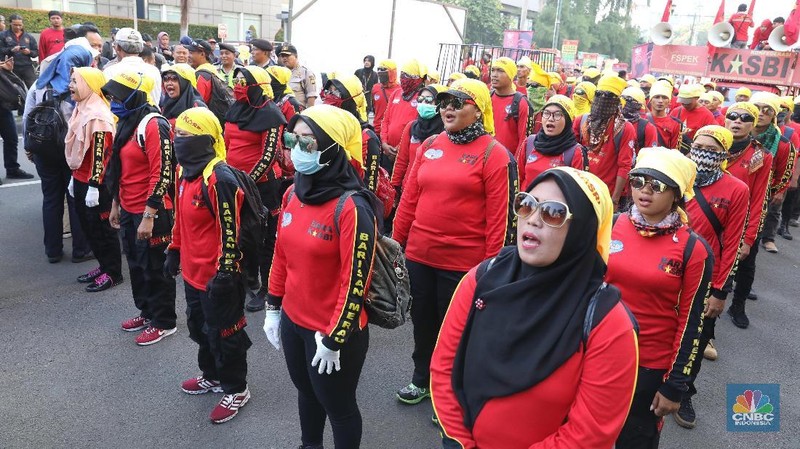 Hari 1 Mei diperingati sebagai Hari Buruh, dan seperti biasa ini adalah waktu di mana para buruh menyuarakan hak-hak mereka agar didengar pemerintah. 