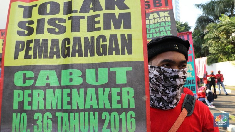 Hari 1 Mei diperingati sebagai Hari Buruh, dan seperti biasa ini adalah waktu di mana para buruh menyuarakan hak-hak mereka agar didengar pemerintah. 