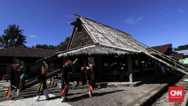 Dansa dan Makan, Keseruan dalam Peresmian Rumah Adat Jailolo