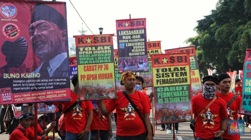 Hari 1 Mei diperingati sebagai Hari Buruh, dan seperti biasa ini adalah waktu di mana para buruh menyuarakan hak-hak mereka agar didengar pemerintah. 