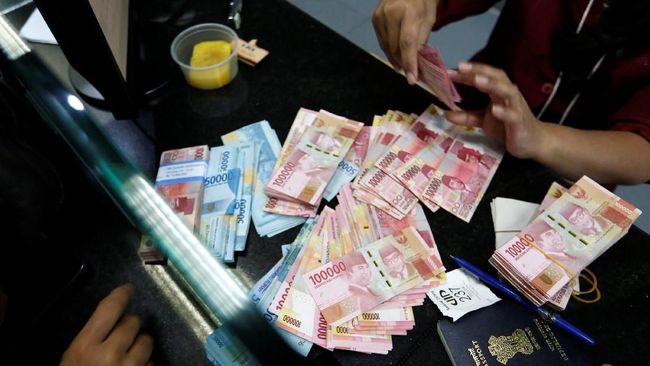 Pemda Boleh Gunakan Anggaran Lain untuk 'Talangi' THR PNS