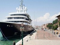 Cerai, Miliuner Ini Harus Beri Yacht Rp 6,8 T ke Mantan Istri