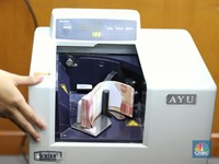 Banjir Sentimen Negatif, Rupiah KO di Kurs Tengah BI dan Spot