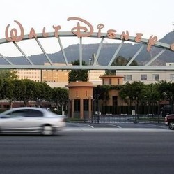 'Tsunami' PHK Global, Disney Pangkas 7.000 Staf Pekan Ini
