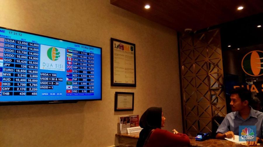 Dolar AS pun sudah resmi meninggalkan level Rp 14.000.