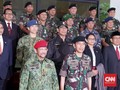 Sultan Brunei dan Jokowi Berseragam Loreng ke Mabes TNI