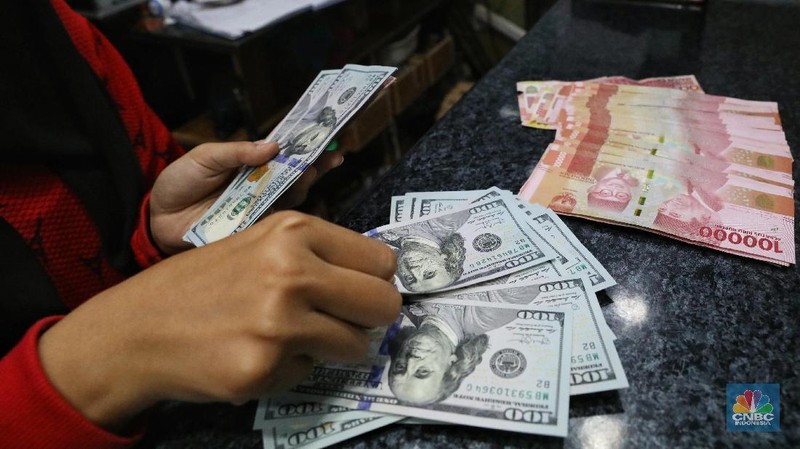 Rupiah melemah 0,41% dibandingkan penutupan hari sebelumnya.